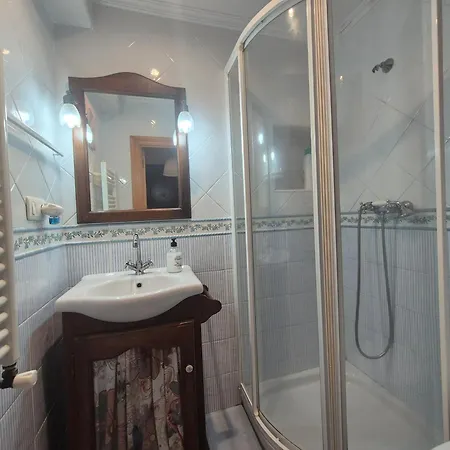 1a164 By R2r De 2 A Un Paso De Begona Apartmán Gijón