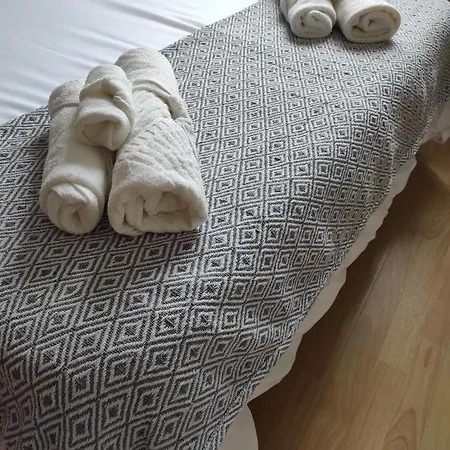 De 2 A Un Paso De Begona Apartment *